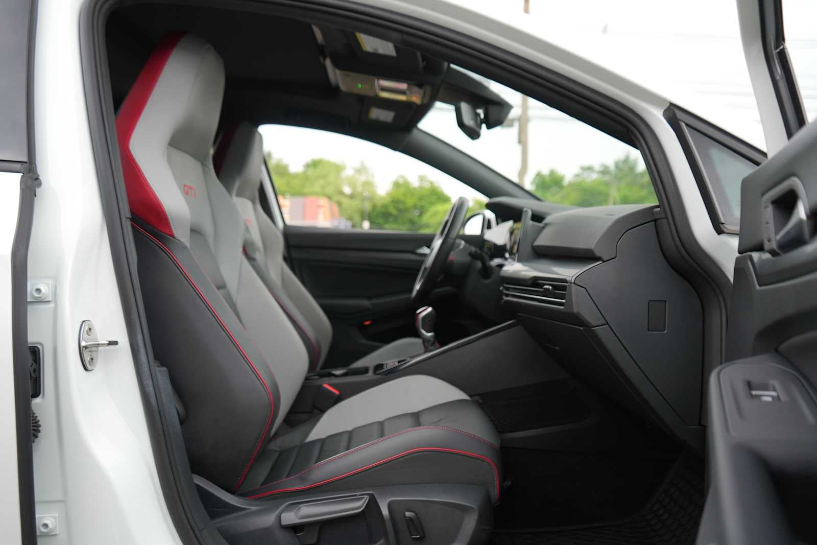 2023 Volkswagen Golf GTI 2.0T SE Manual