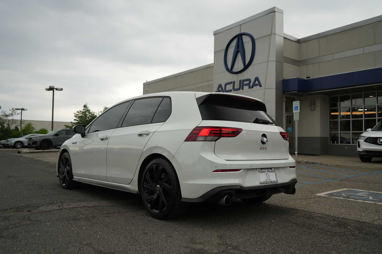 2023 Volkswagen Golf GTI 2.0T SE Manual