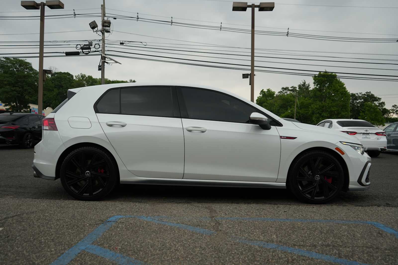 2023 Volkswagen Golf GTI 2.0T SE Manual