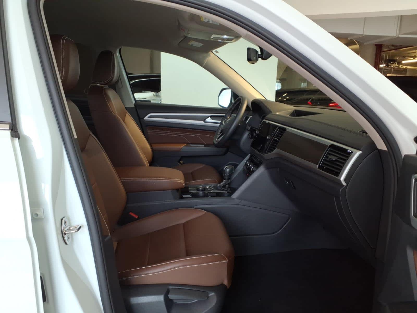 2023 Volkswagen Atlas 3.6L V6 SE w/Technology 4MOTION