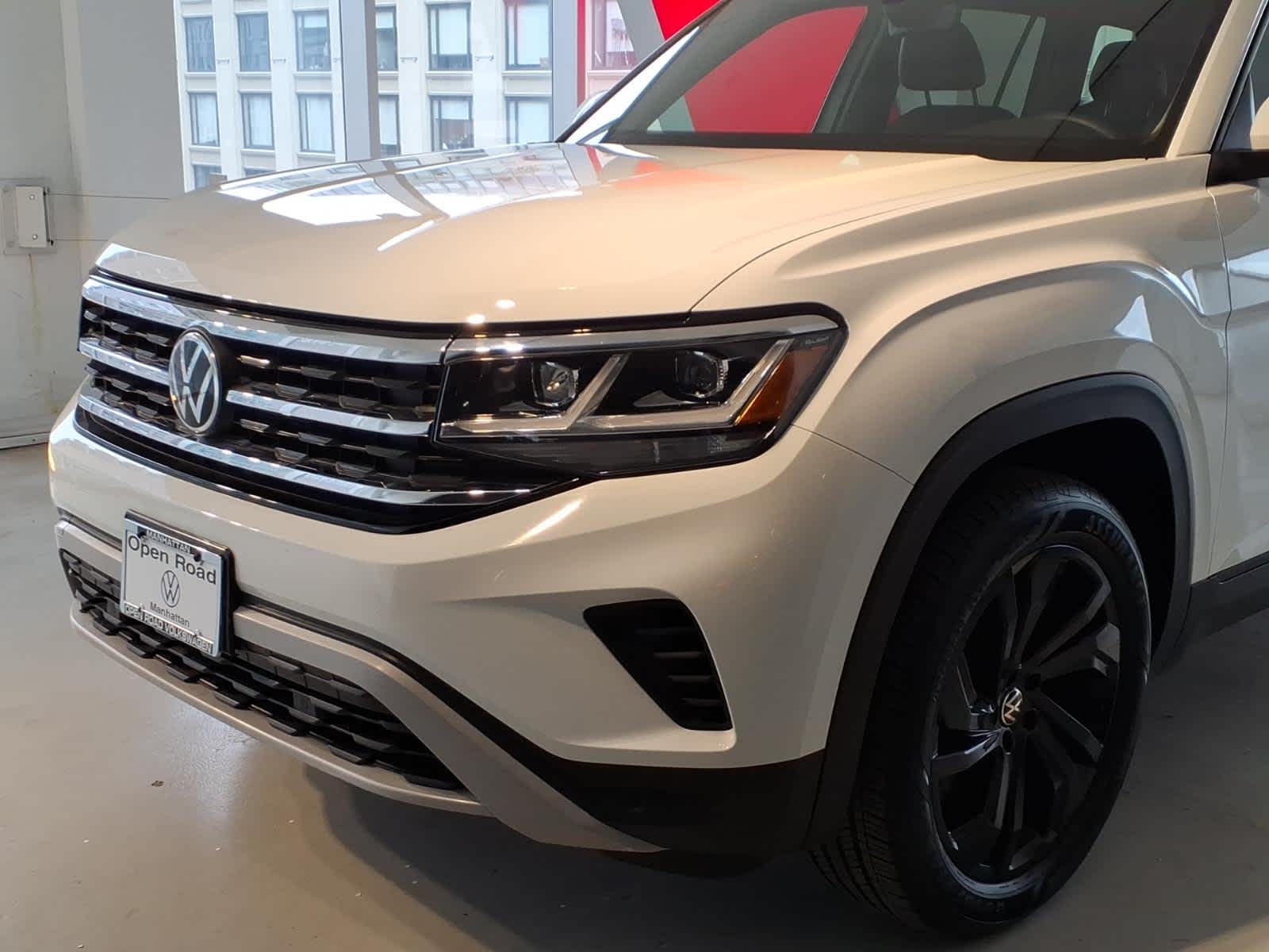 2023 Volkswagen Atlas 3.6L V6 SE w/Technology 4MOTION
