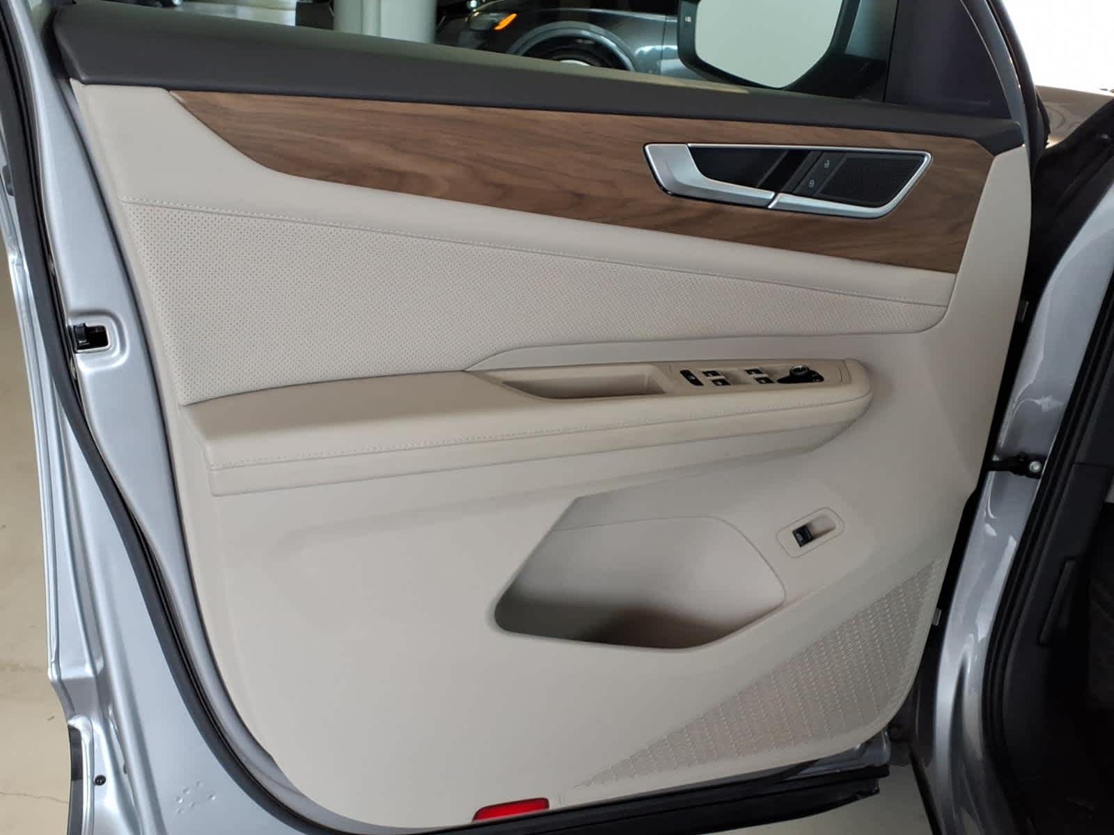 2024 Volkswagen Atlas 2.0T SE w/Technology FWD