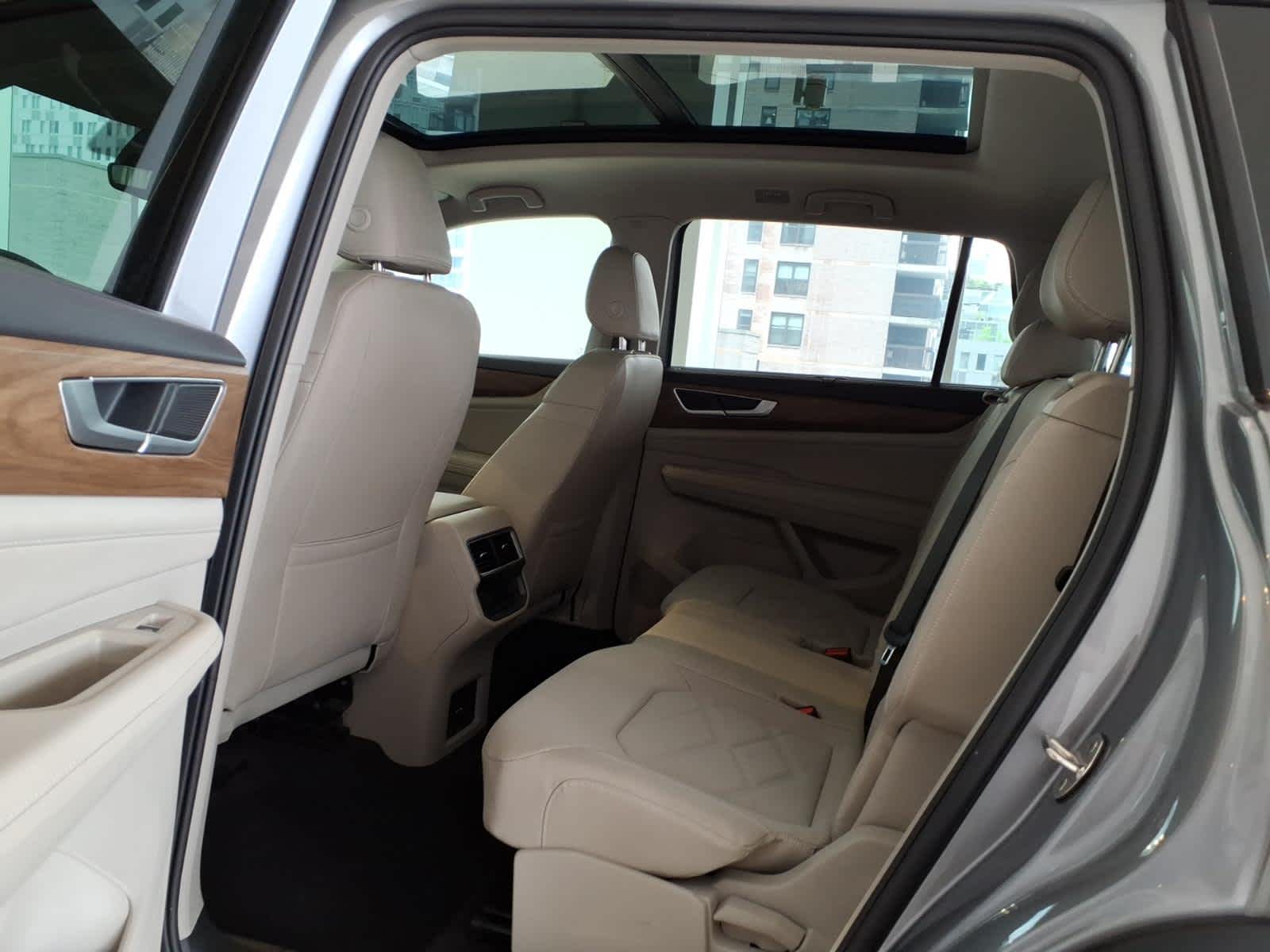 2024 Volkswagen Atlas 2.0T SE w/Technology FWD