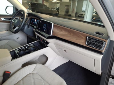 2024 Volkswagen Atlas 2.0T SE w/Technology FWD