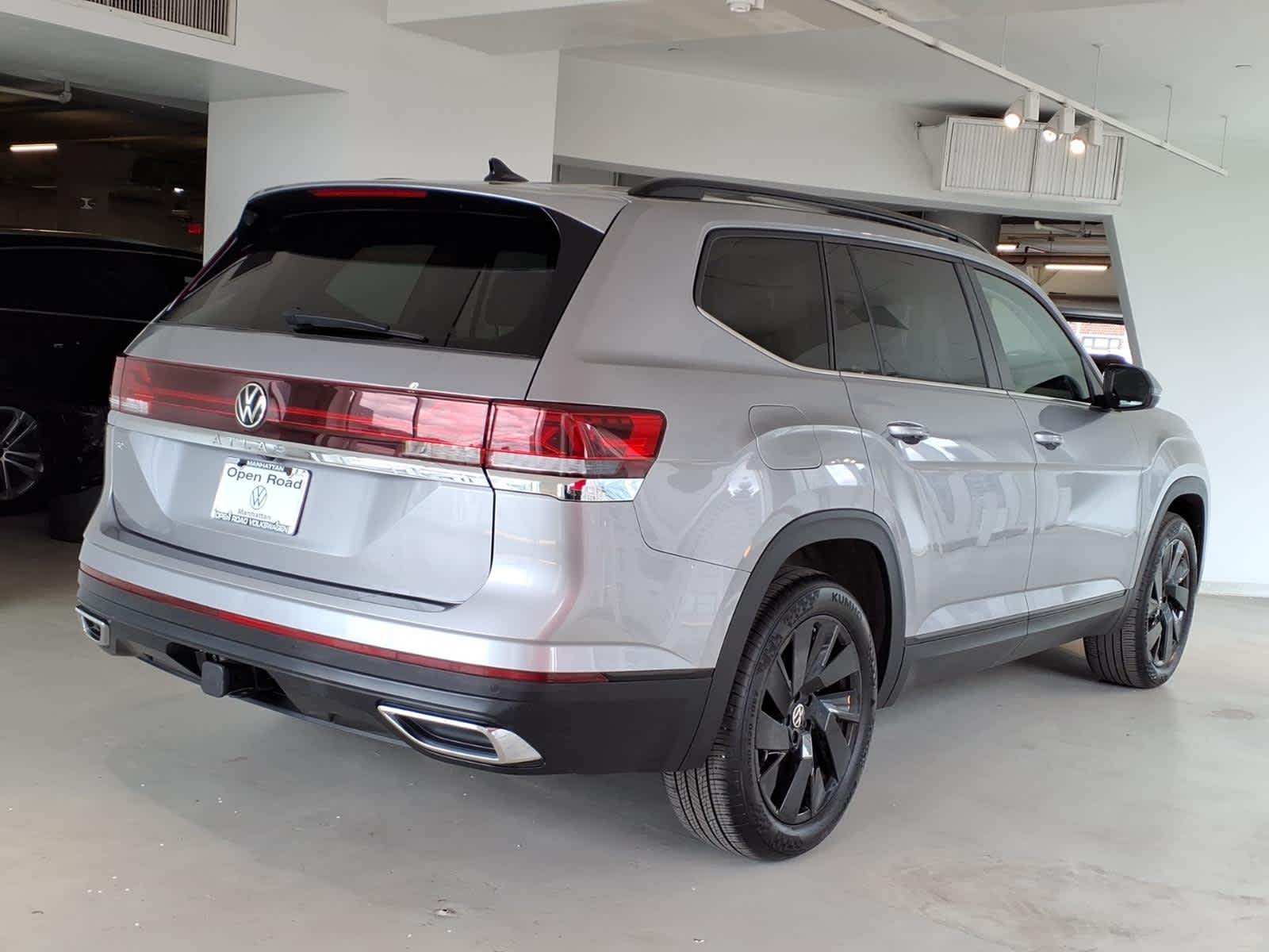 2024 Volkswagen Atlas 2.0T SE w/Technology FWD