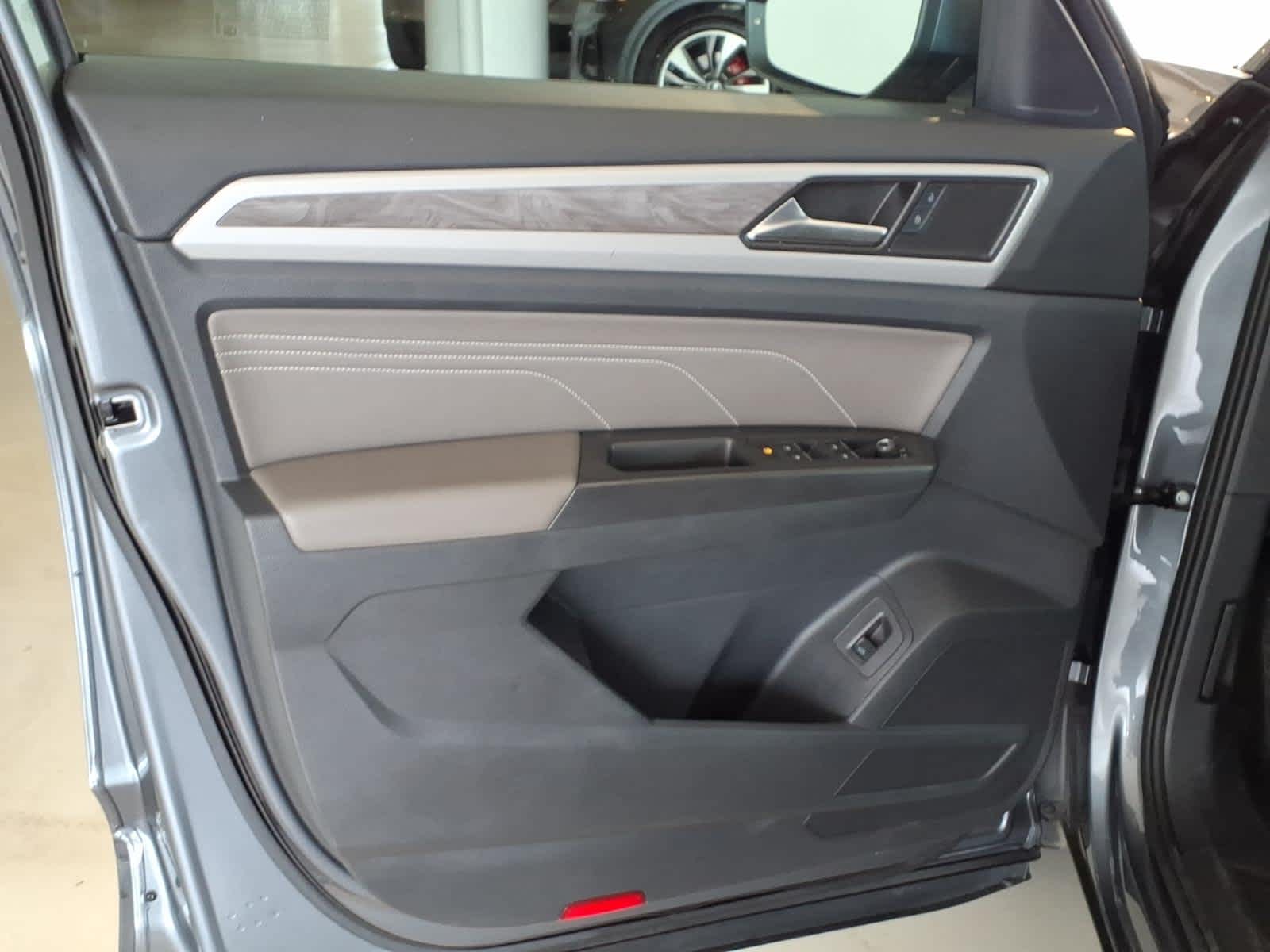 2023 Volkswagen Atlas Cross Sport 3.6L V6 SE w/Technology 4MOTION