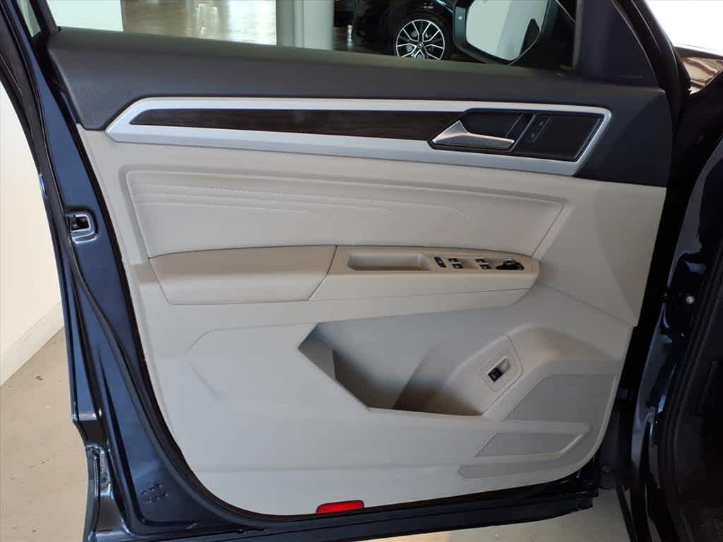 2022 Volkswagen Atlas 2.0T SE w/Technology 4MOTION