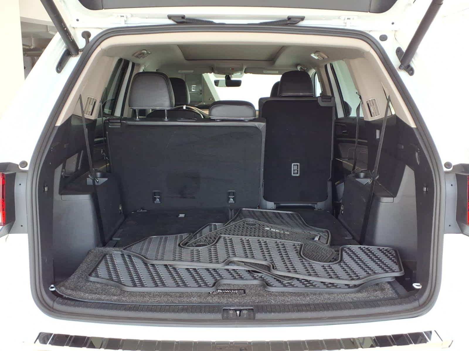 2023 Volkswagen Atlas 3.6L V6 SE w/Technology 4MOTION