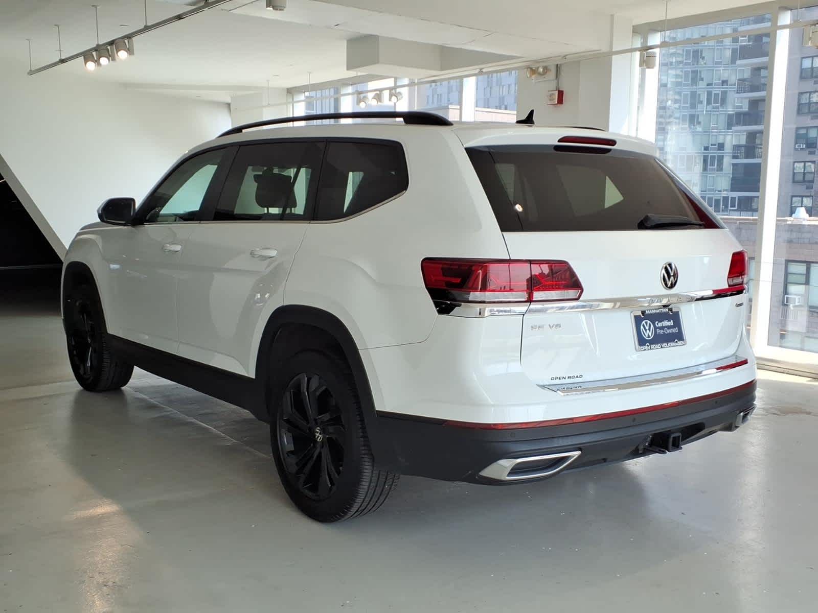 2023 Volkswagen Atlas 3.6L V6 SE w/Technology 4MOTION