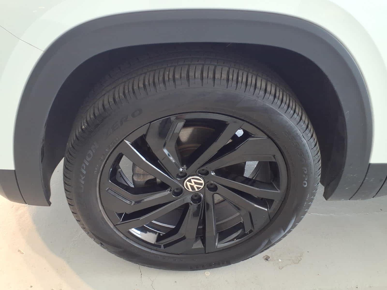 2023 Volkswagen Atlas 3.6L V6 SE w/Technology 4MOTION