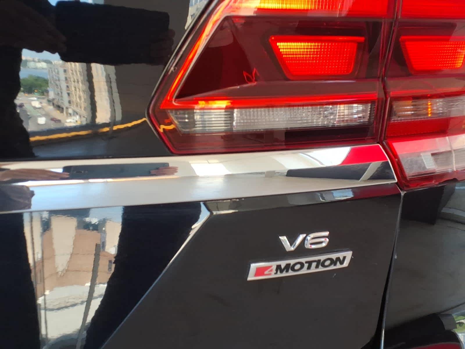 2019 Volkswagen Atlas 3.6L V6 SE w/Technology R-Line 4MOTION