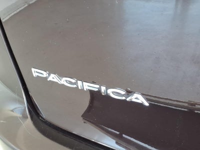 2018 Chrysler Pacifica Hybrid Limited FWD