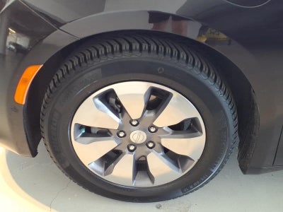 2018 Chrysler Pacifica Hybrid Limited FWD