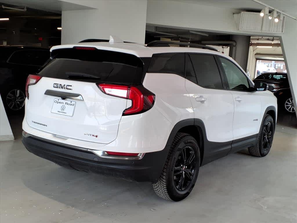 2022 GMC Terrain AWD 4dr AT4