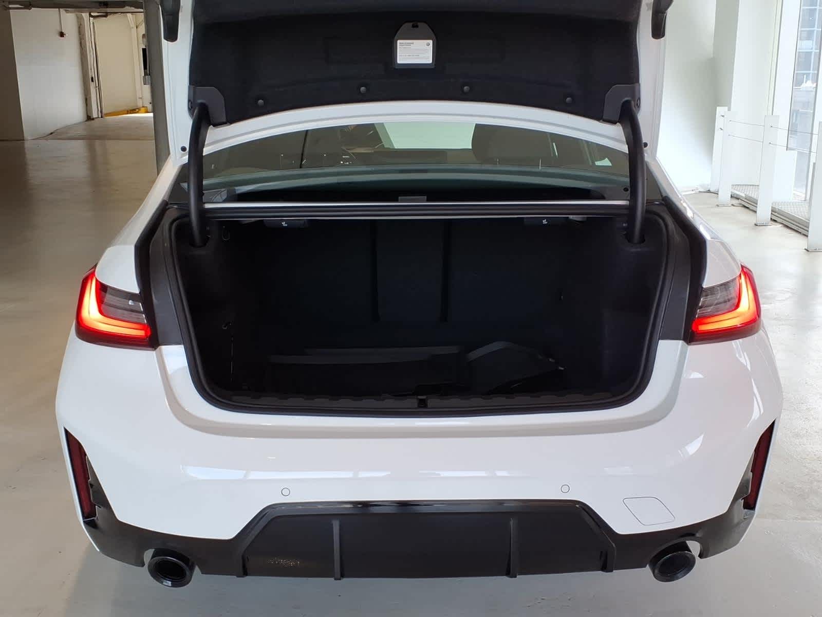 2023 BMW 3 Series 330i xDrive Sedan
