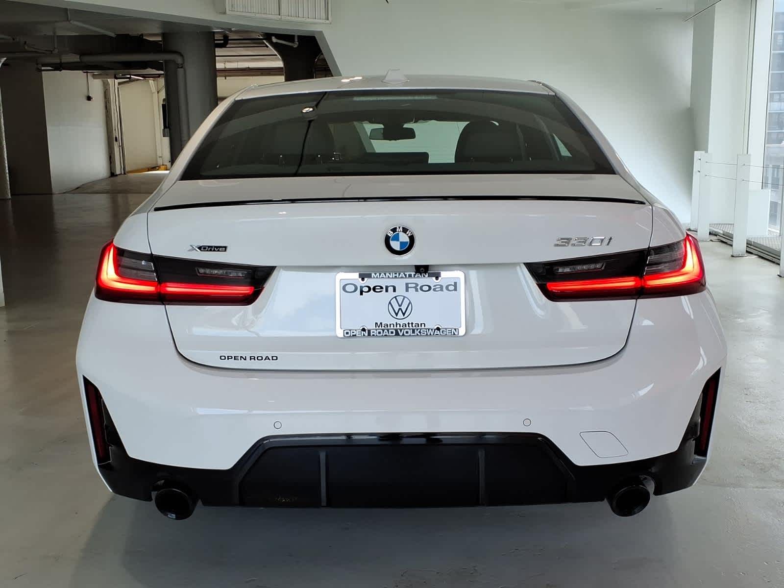 2023 BMW 3 Series 330i xDrive Sedan