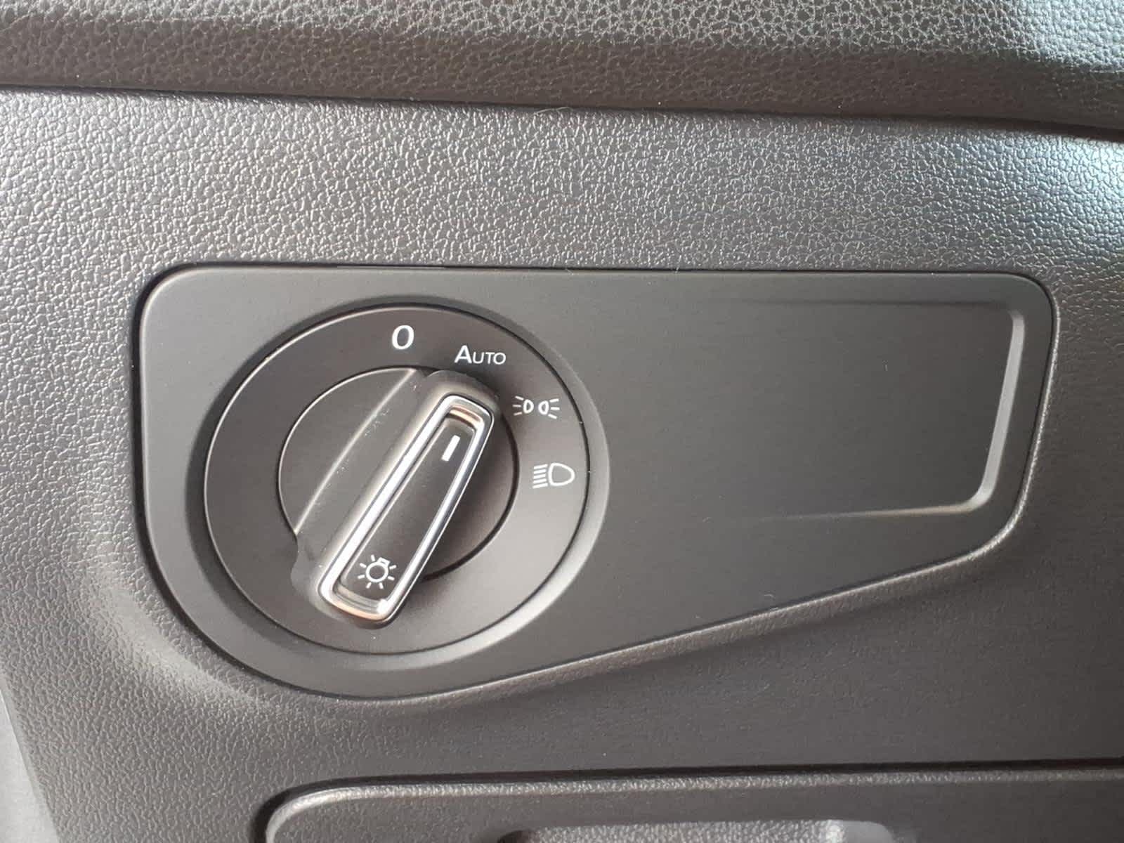 2024 Volkswagen Tiguan 2.0T SE 4MOTION