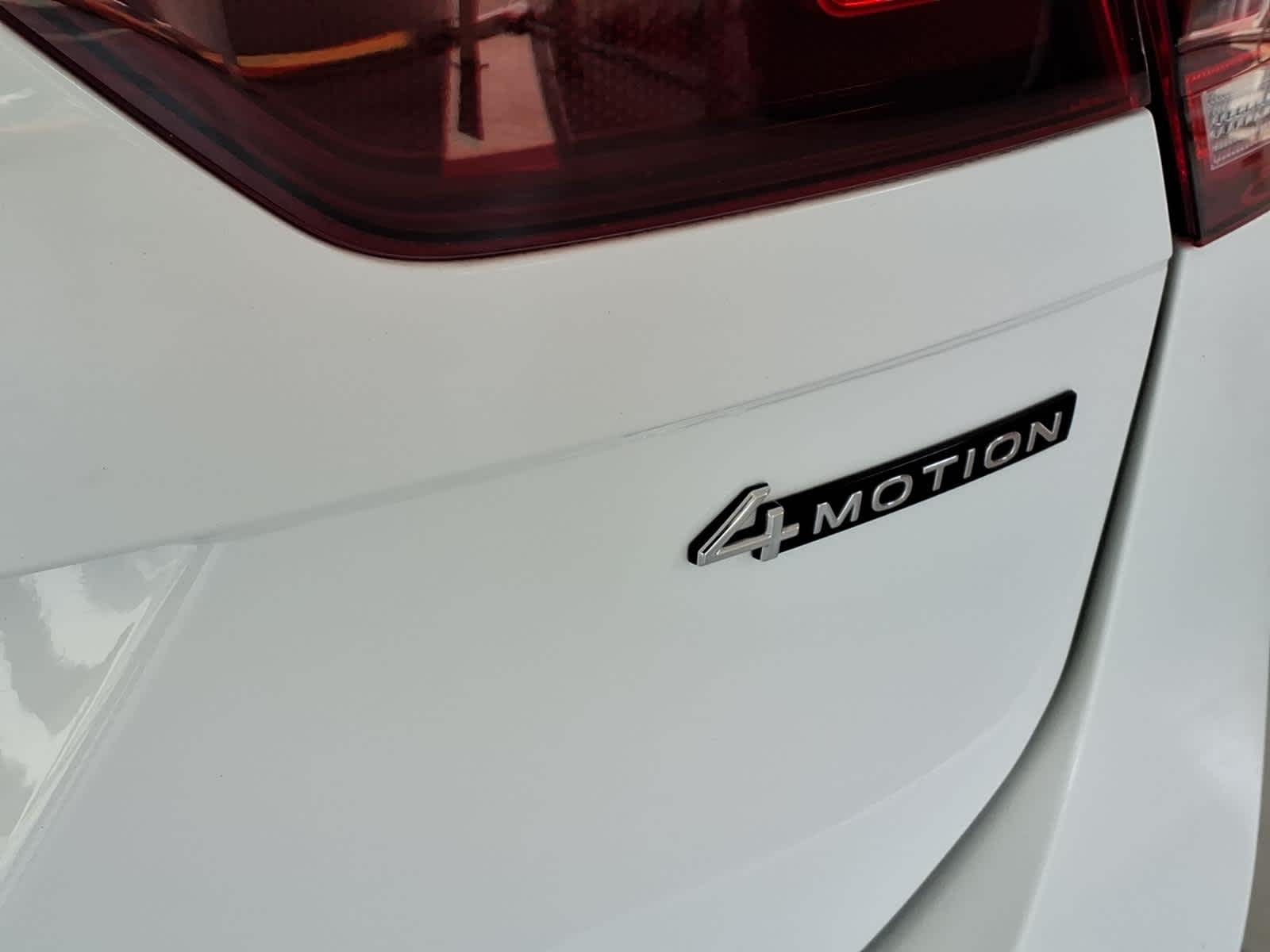 2024 Volkswagen Tiguan 2.0T SE 4MOTION