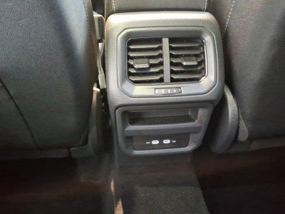2026 Volkswagen Taos SE Black 4MOTION