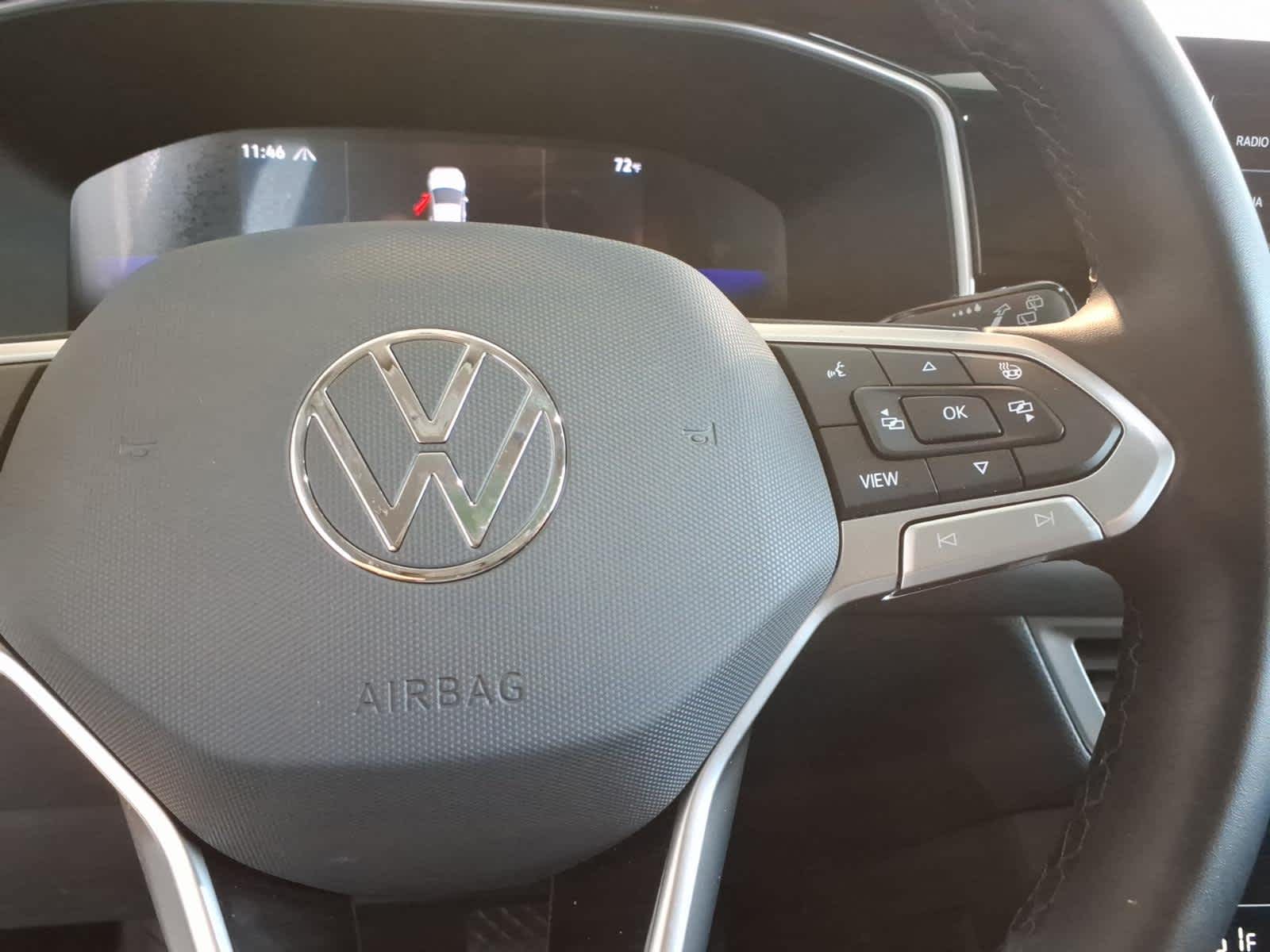 2026 Volkswagen Taos SE Black 4MOTION