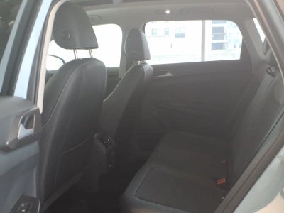 2026 Volkswagen Taos SE Black 4MOTION