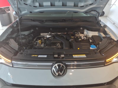 2026 Volkswagen Taos SE Black 4MOTION