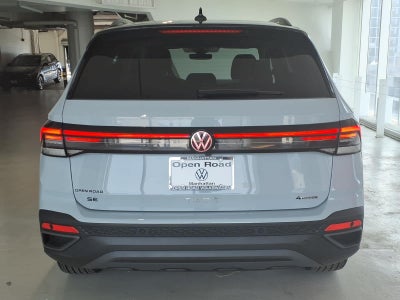 2026 Volkswagen Taos SE Black 4MOTION