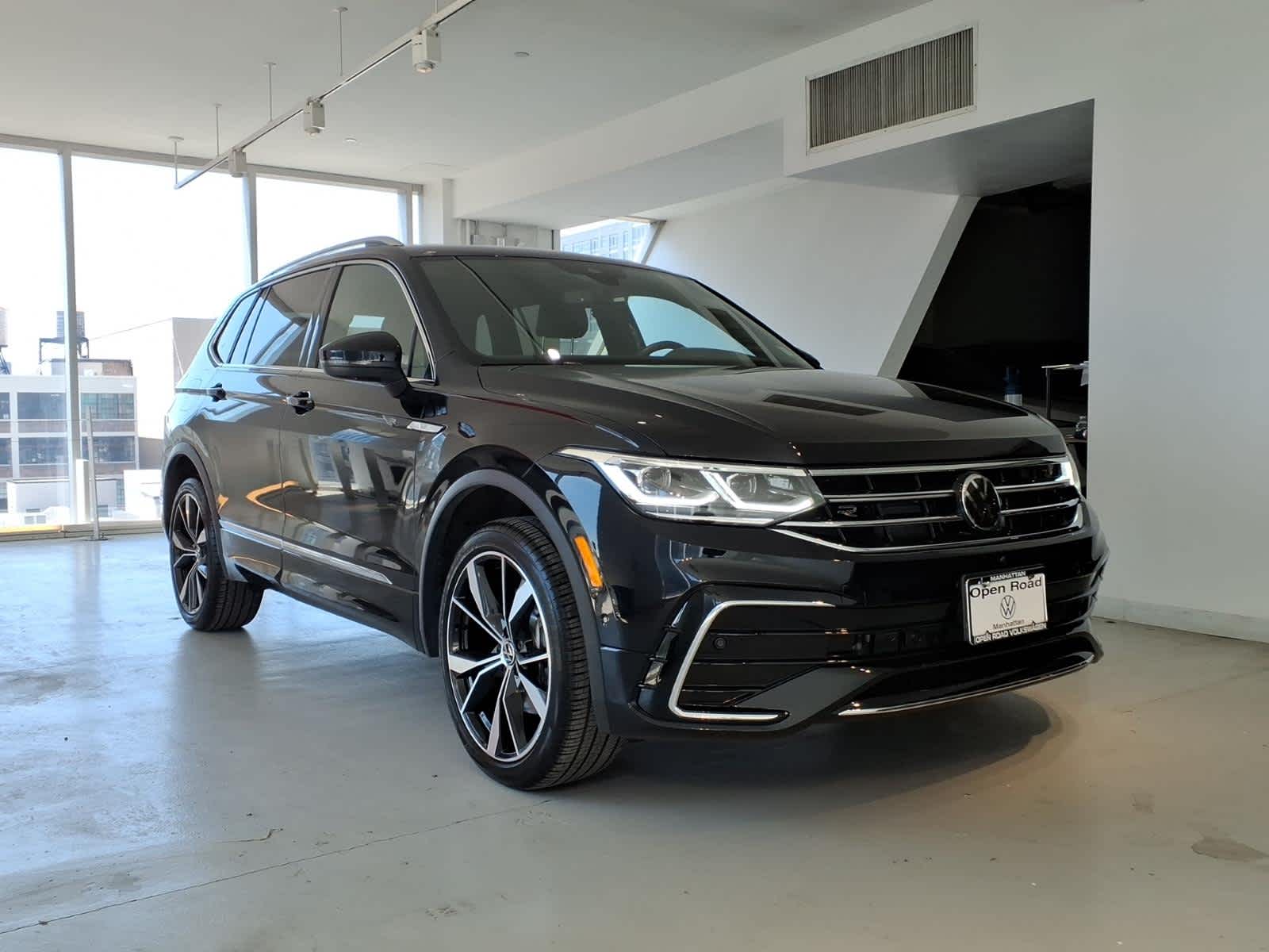 2023 Volkswagen Tiguan 2.0T SEL R-Line 4MOTION