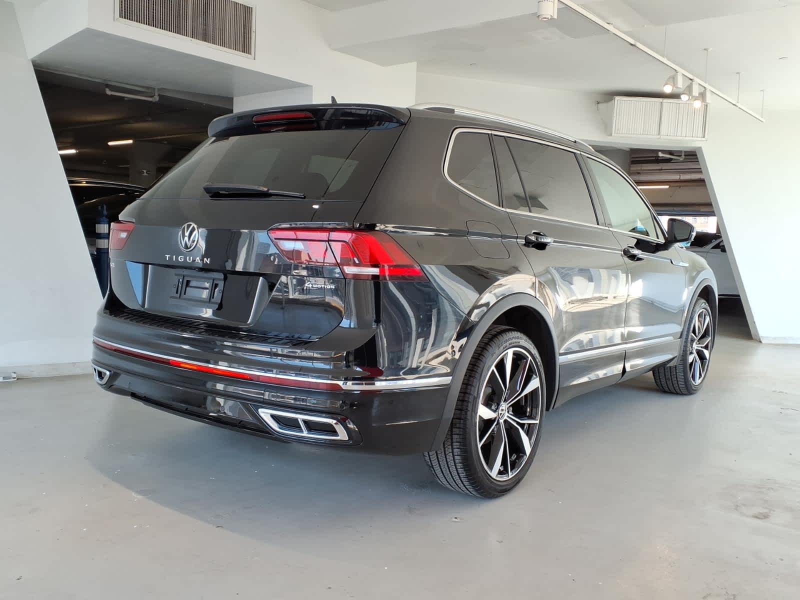 2023 Volkswagen Tiguan 2.0T SEL R-Line 4MOTION