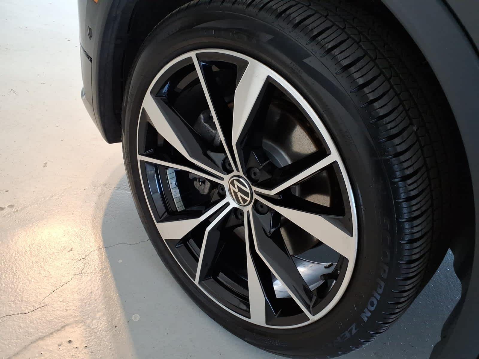 2023 Volkswagen Tiguan 2.0T SEL R-Line 4MOTION