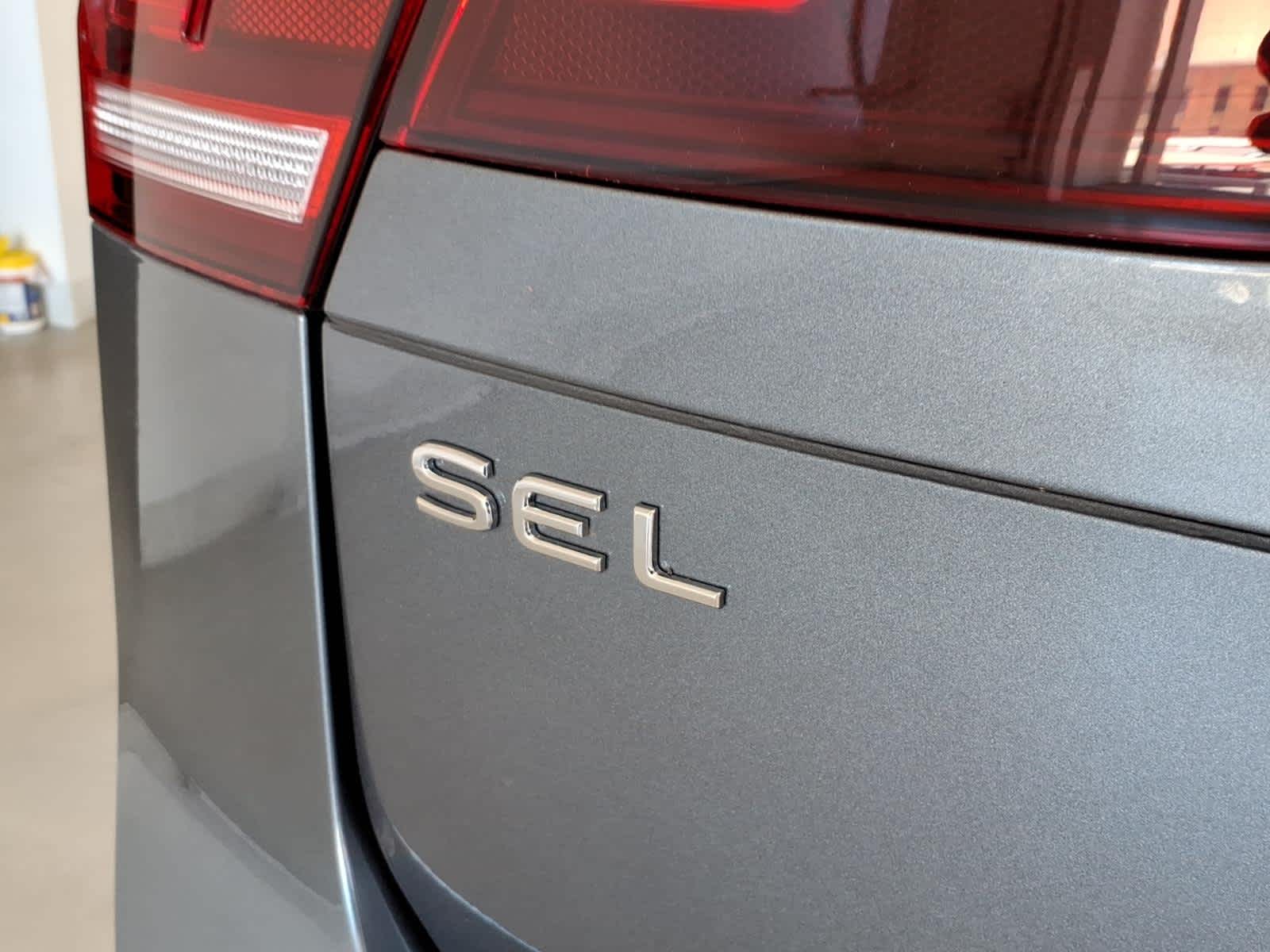 2023 Volkswagen Tiguan 2.0T SEL R-Line 4MOTION