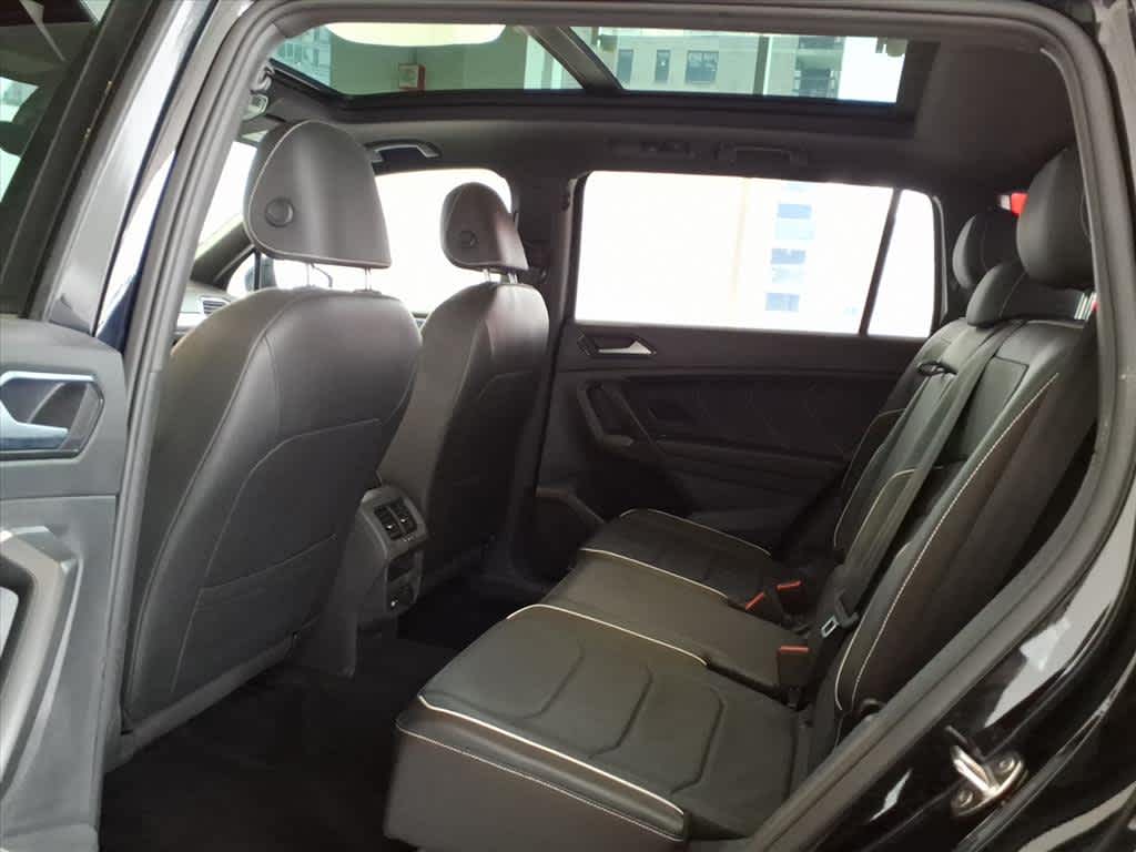 2022 Volkswagen Tiguan 2.0T SEL R-Line 4MOTION