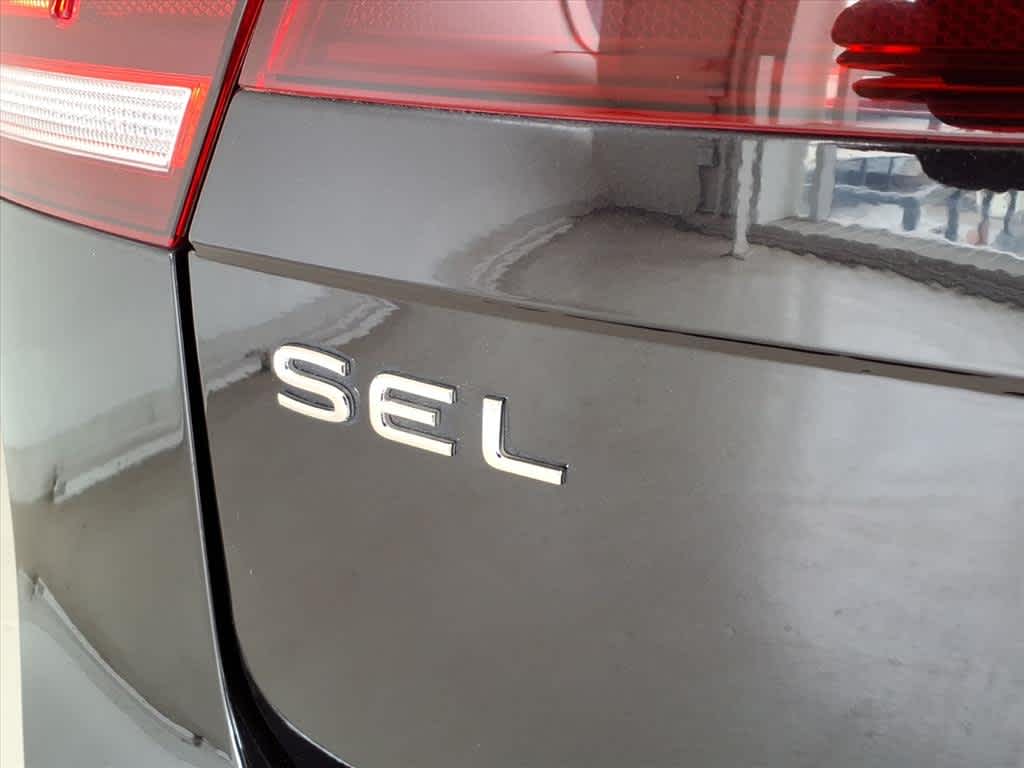 2022 Volkswagen Tiguan 2.0T SEL R-Line 4MOTION