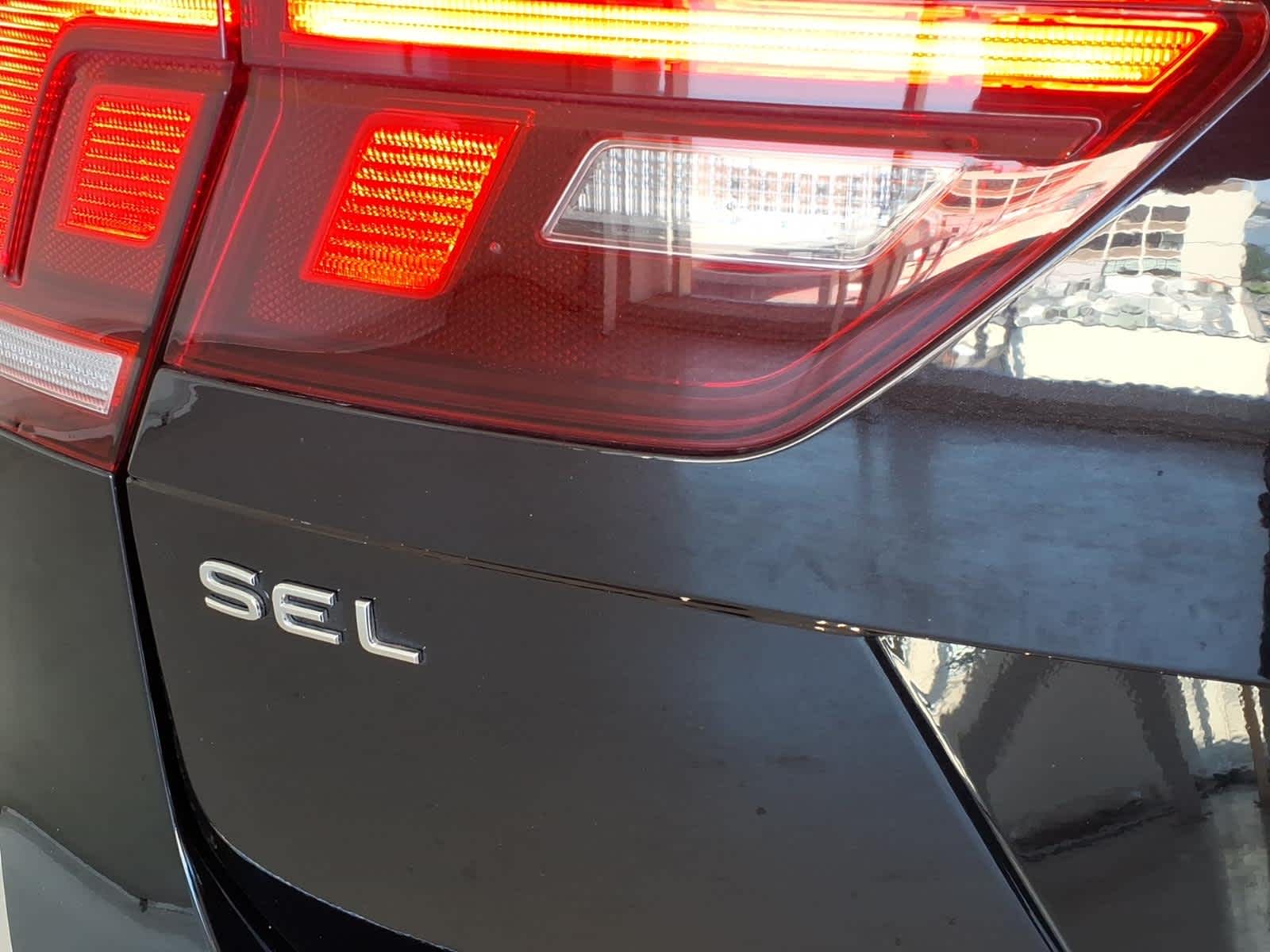 2024 Volkswagen Tiguan 2.0T SEL R-Line 4MOTION