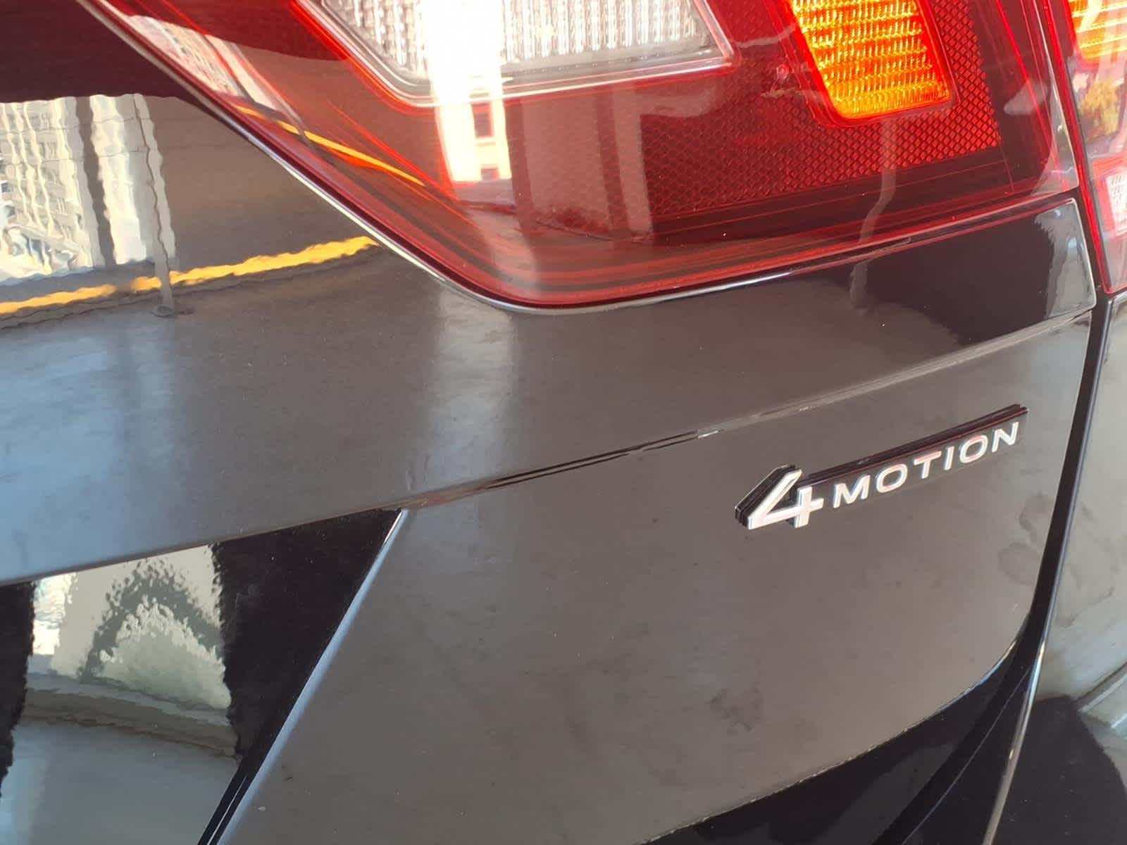 2024 Volkswagen Tiguan 2.0T SEL R-Line 4MOTION