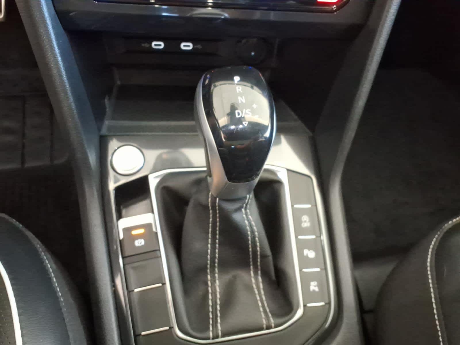 2024 Volkswagen Tiguan 2.0T SEL R-Line 4MOTION