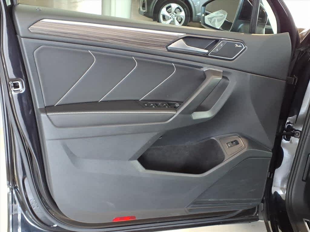 2023 Volkswagen Tiguan 2.0T SEL R-Line 4MOTION