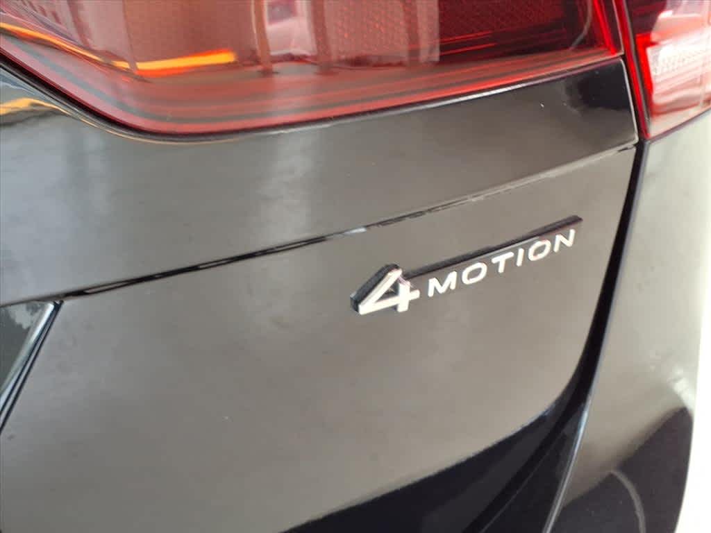 2023 Volkswagen Tiguan 2.0T SEL R-Line 4MOTION