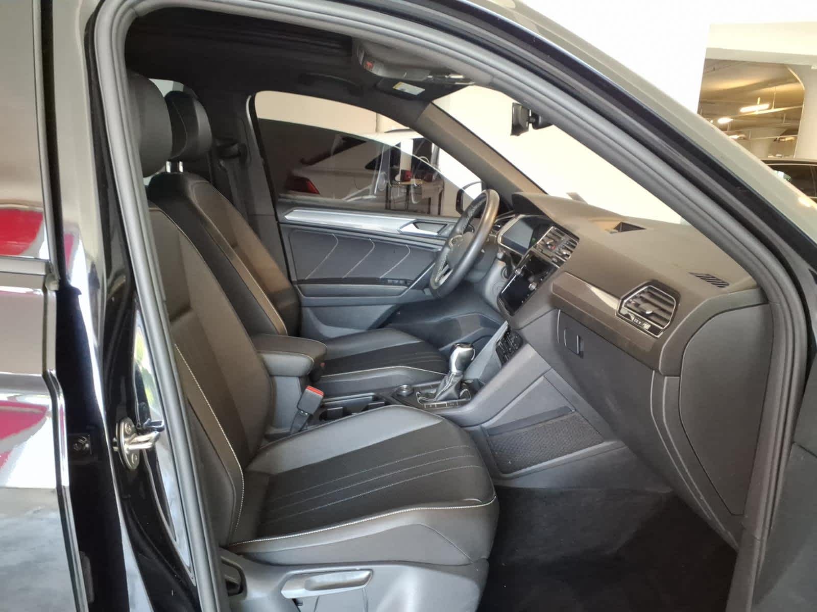 2023 Volkswagen Tiguan 2.0T SE R-Line Black 4MOTION