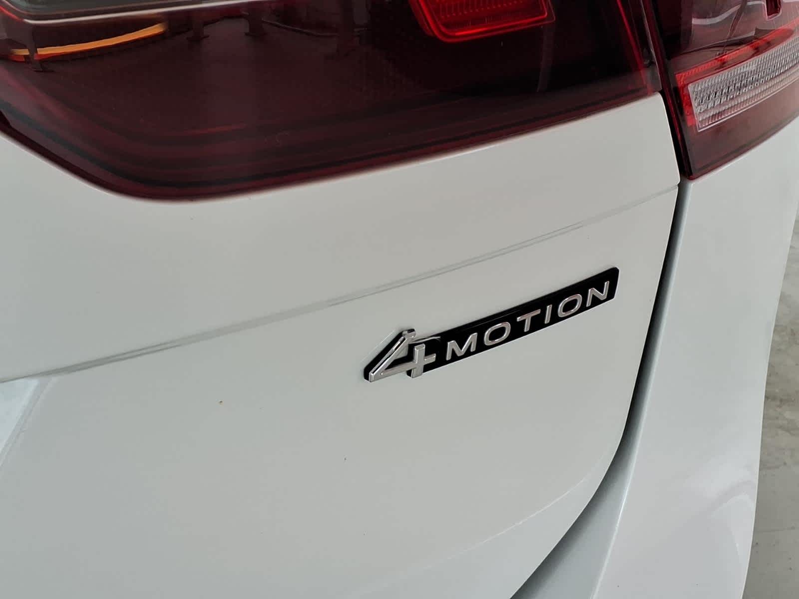 2023 Volkswagen Tiguan 2.0T SE R-Line Black 4MOTION