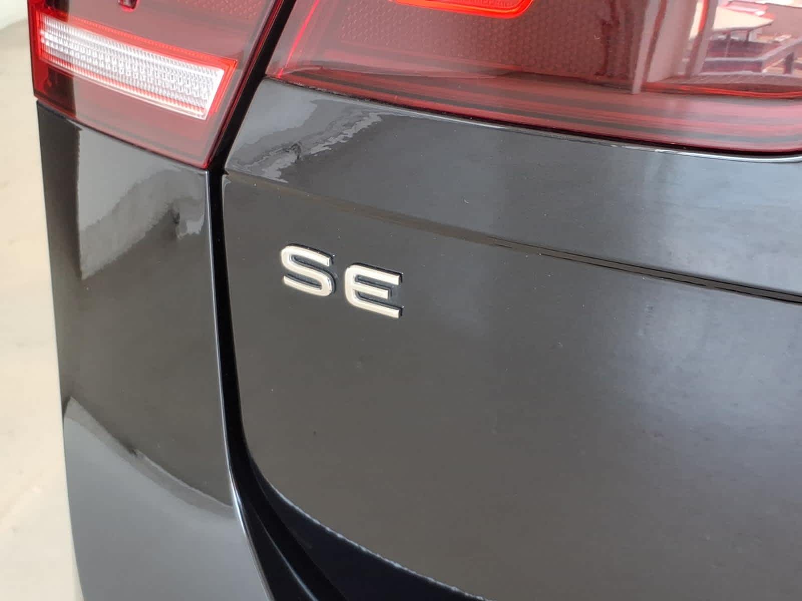2023 Volkswagen Tiguan 2.0T SE R-Line Black 4MOTION