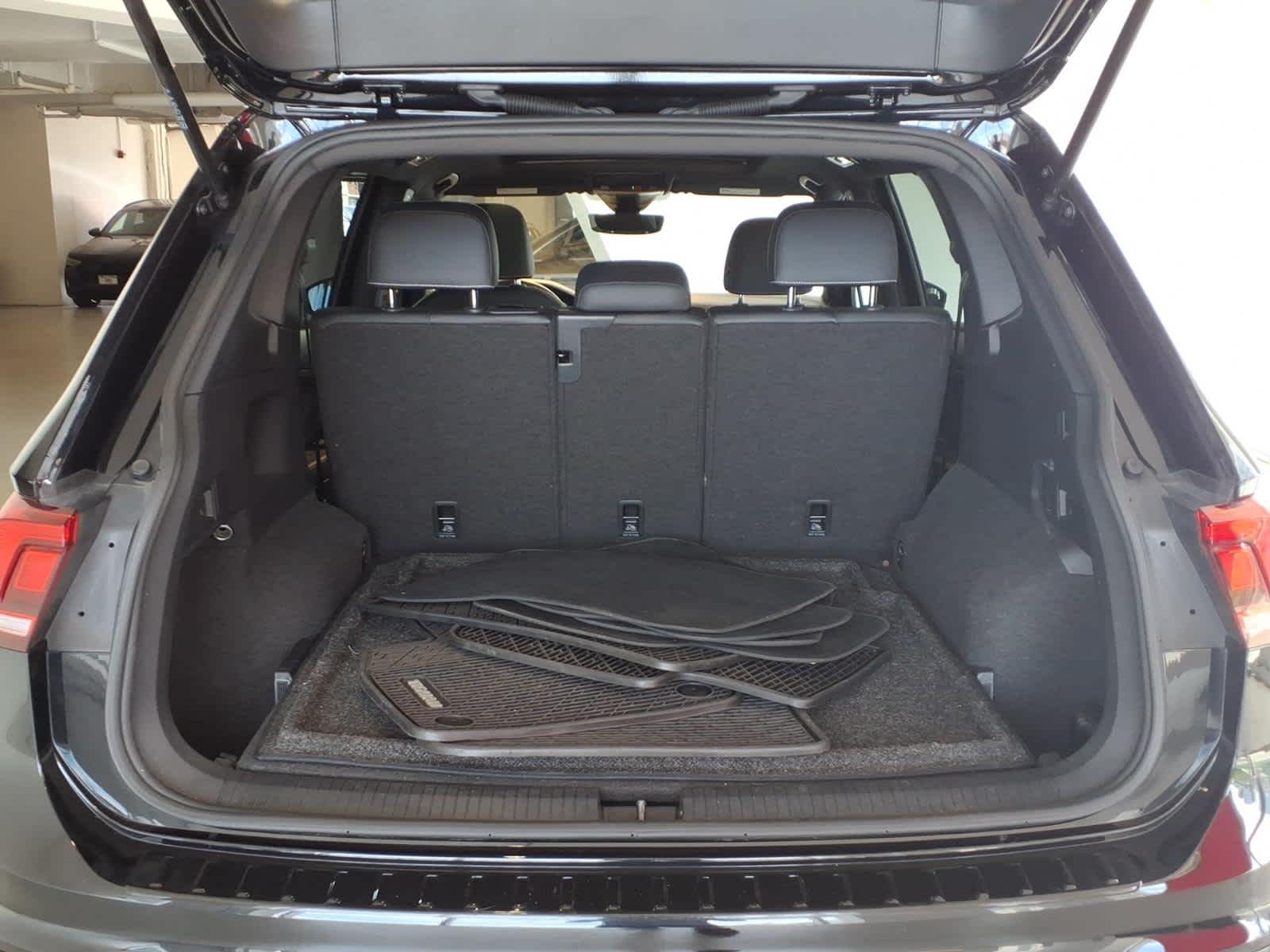 2023 Volkswagen Tiguan 2.0T SE R-Line Black 4MOTION