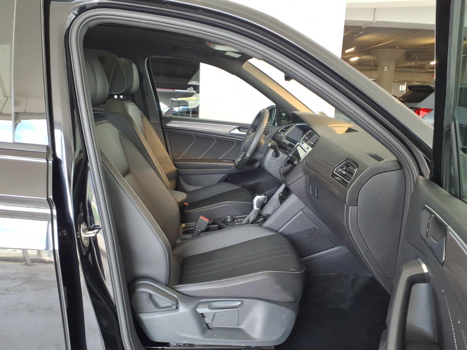 2023 Volkswagen Tiguan 2.0T SE R-Line Black 4MOTION