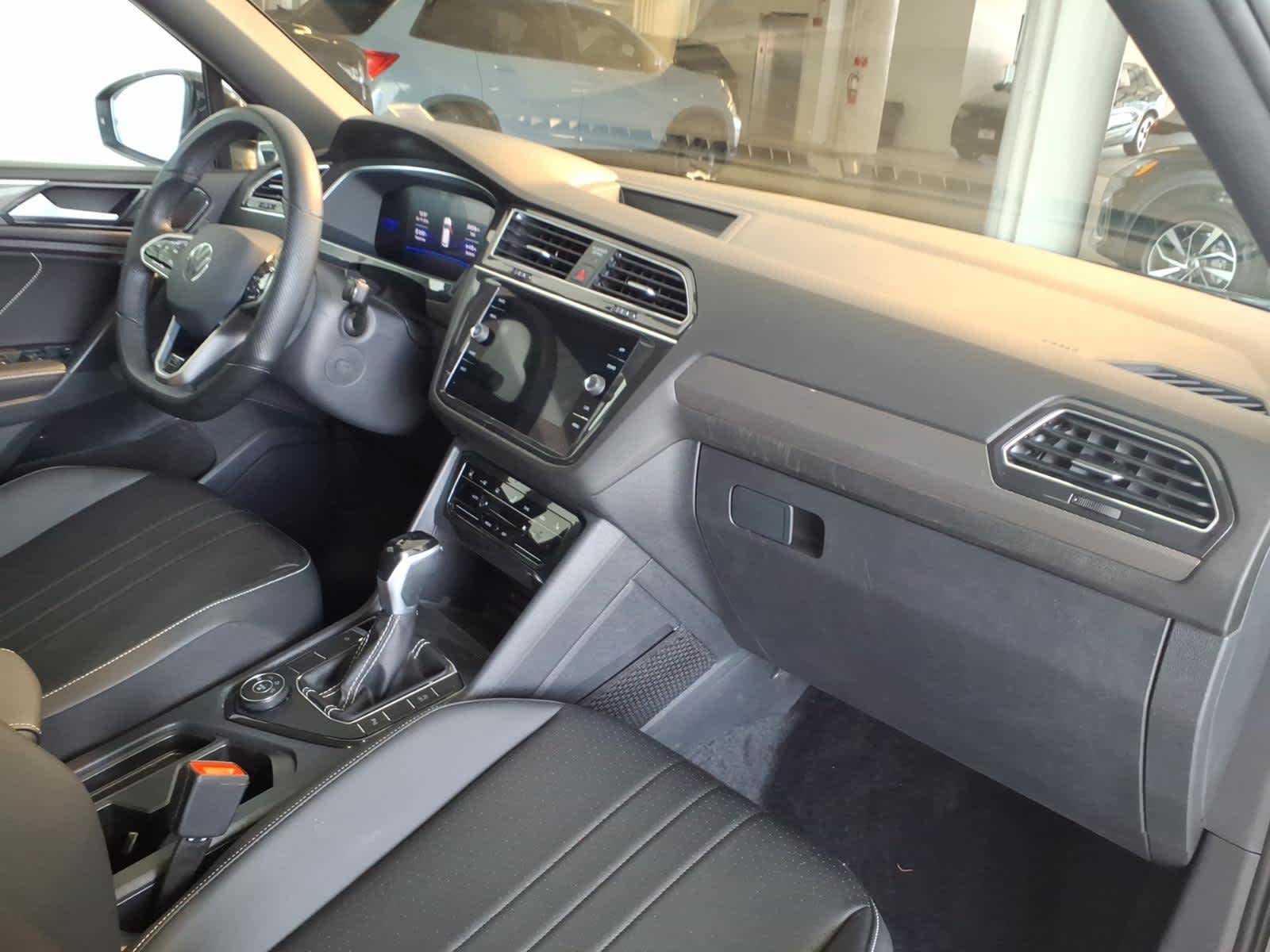 2023 Volkswagen Tiguan 2.0T SE R-Line Black 4MOTION