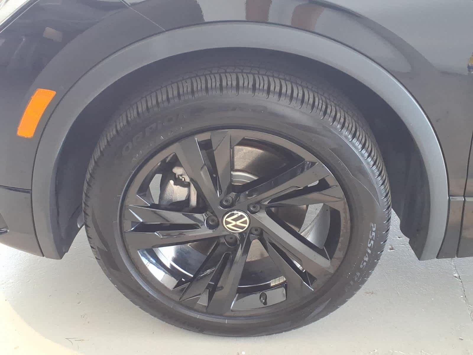 2023 Volkswagen Tiguan 2.0T SE R-Line Black 4MOTION