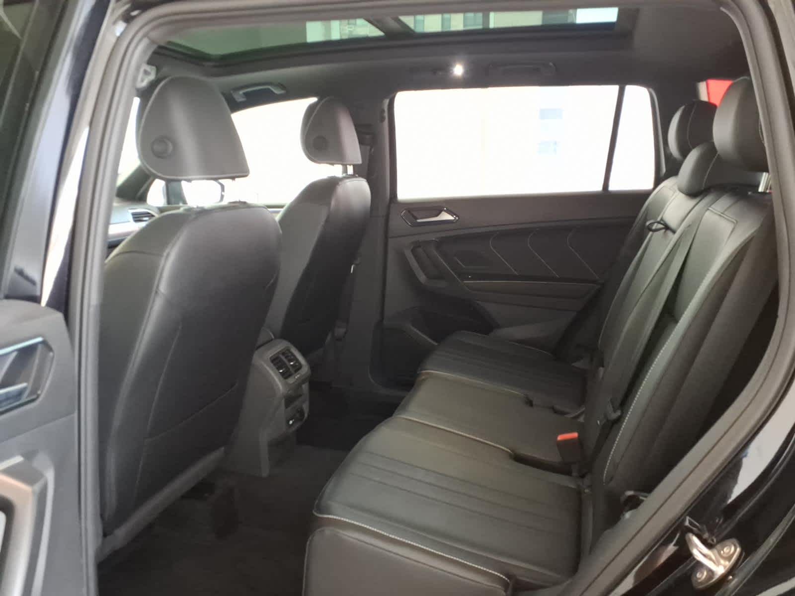 2024 Volkswagen Tiguan 2.0T SE R-Line Black 4MOTION