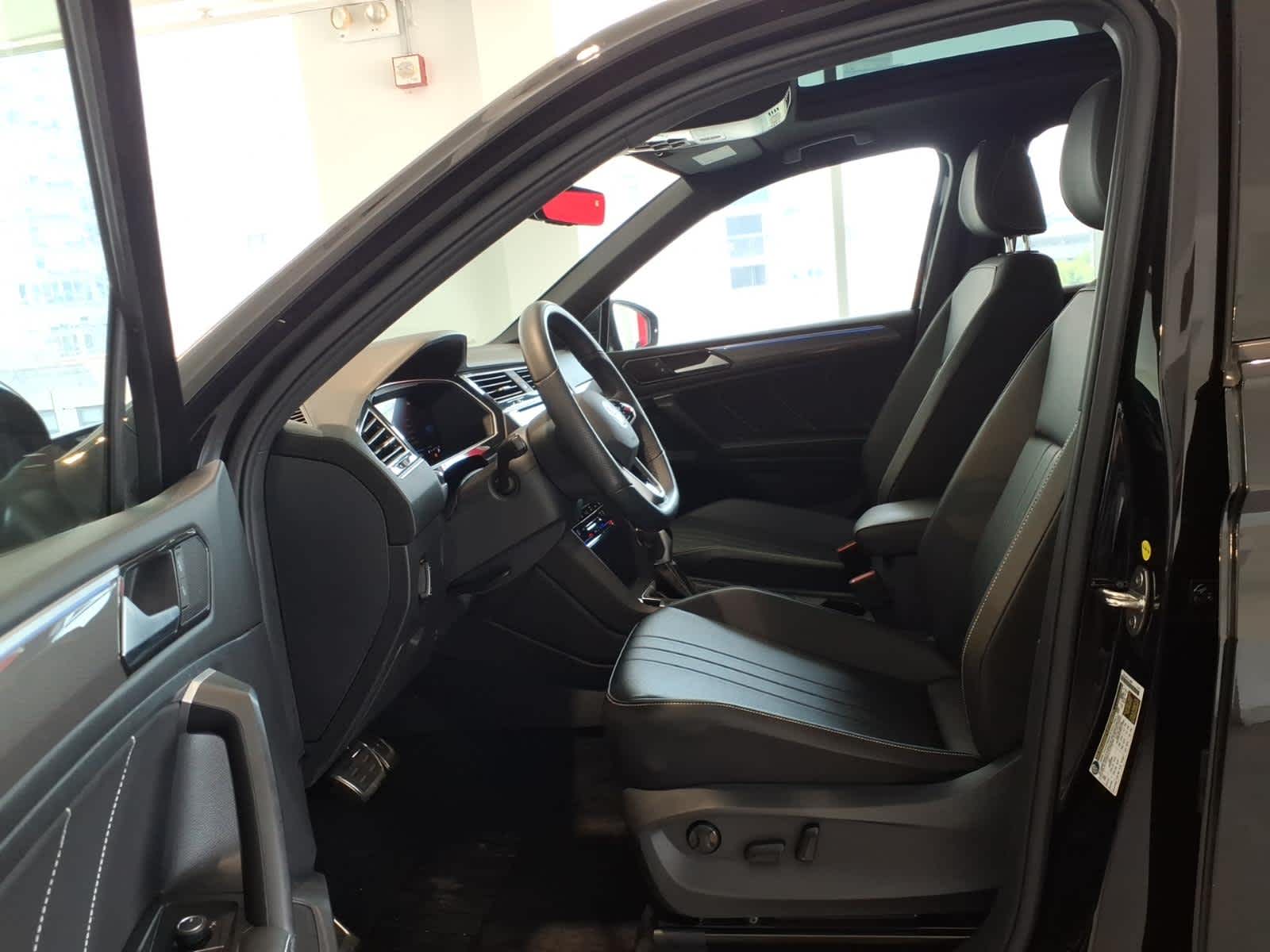 2024 Volkswagen Tiguan 2.0T SE R-Line Black 4MOTION