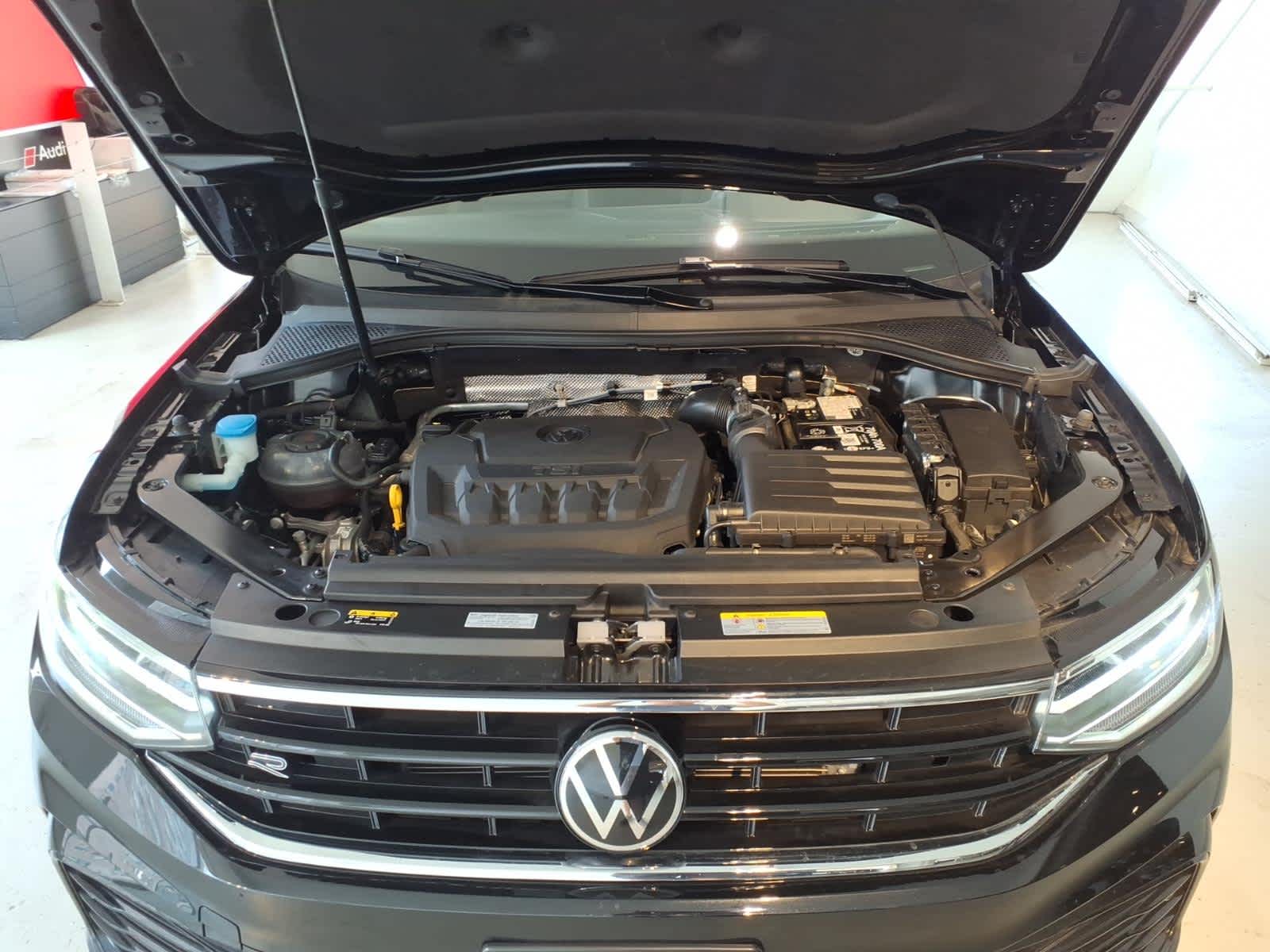 2024 Volkswagen Tiguan 2.0T SE R-Line Black 4MOTION