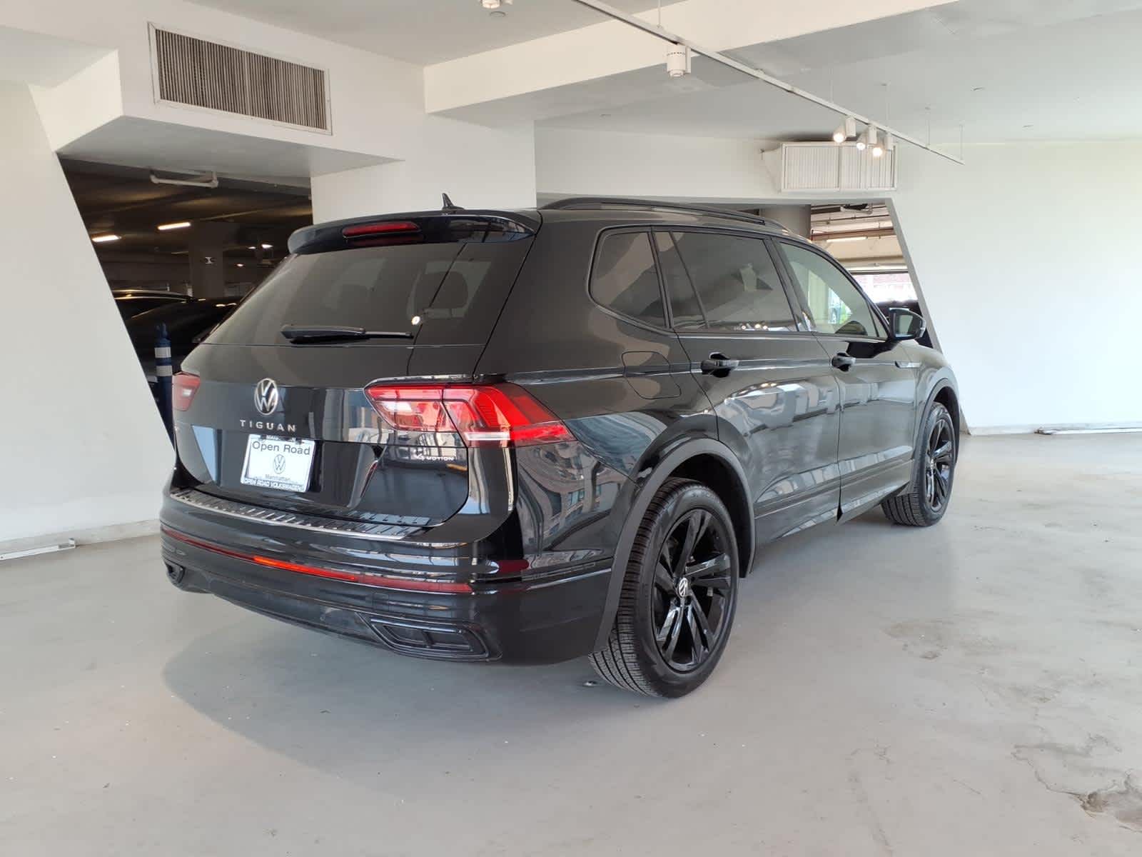 2024 Volkswagen Tiguan 2.0T SE R-Line Black 4MOTION