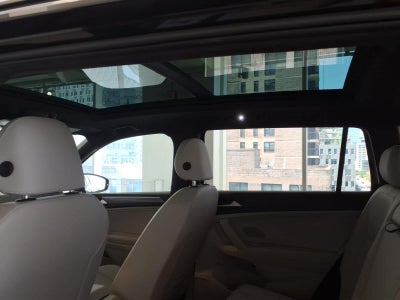 2023 Volkswagen Tiguan 2.0T SE R-Line Black 4MOTION